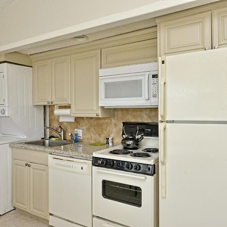 Lake Travis Bungalow Casita Golden Rod #2 Lakeway Bagian luar foto